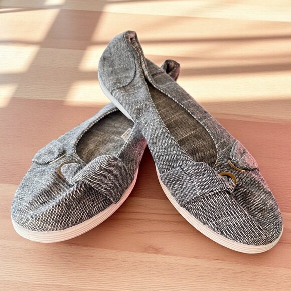 Women’s Gray Canvas Slip-On Shoes – Casual Comfort - Picture 1 of 1